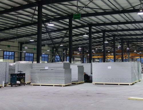 興鐵機(jī)房裝飾彩鋼墻板 數(shù)據(jù)中心專用防靜電防火彩鋼板解決方案